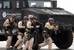 2011-04-05-ice-training-using-armored-vehicles