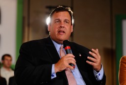 NJ Gov Christie Campaigns For CA Republican Gubernatorial Candidate Whitman
